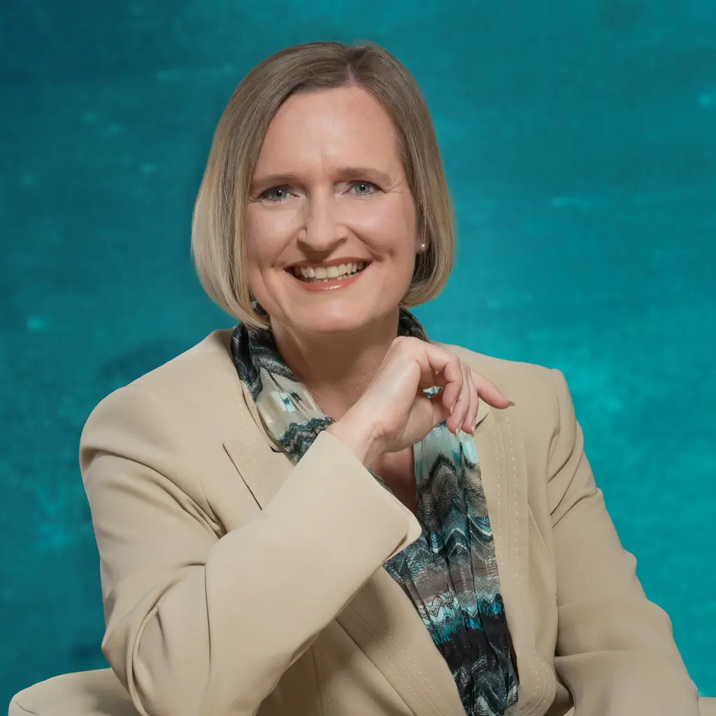 Gudrun Arnemann ist eine renommierte Kreuzfahrt-Experten in der DACH-Region und hat das Kreuzfahrt-Training "Kreuzfahrten nach Maß" entwickelt.